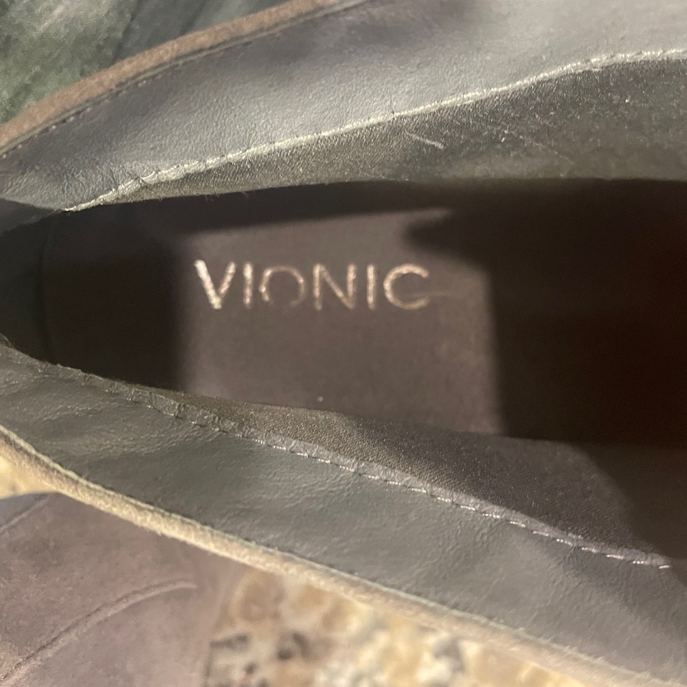 Vionic Micro Suede Wedge Booties; Gray; Women’s S… - image 7